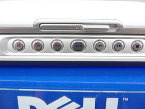 �f�� Inspiron 9200