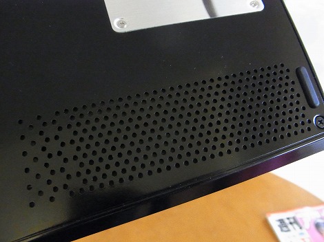 Alienware M11x�ʋC�E