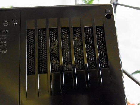 Alienware M11x�ʋC�E