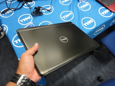 Inspiron 13z�J���[�����O