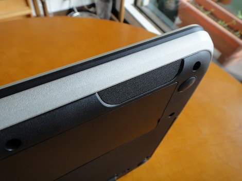 Inspiron 15R�X�s�[�J�[