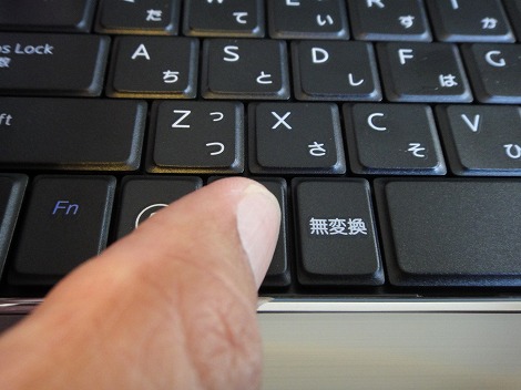 �L�[���͑���