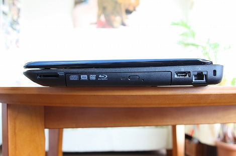 Inspiron 15R�E���ʕ�