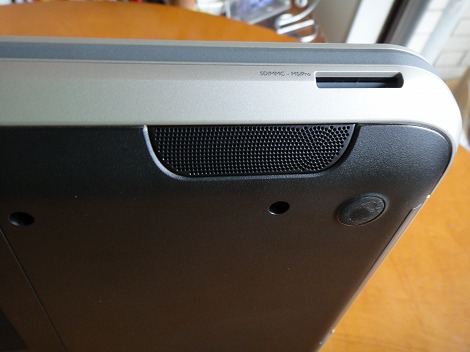 Inspiron 15R�X�s�[�J�[