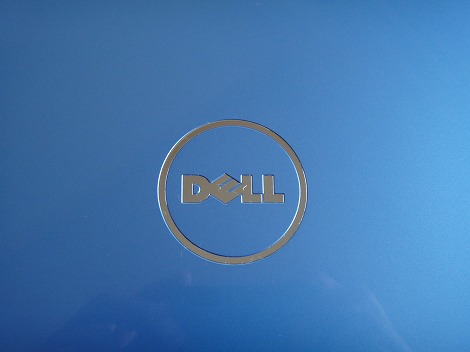 Inspiron 15 �u���[