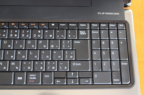 Inspiron 15�e���L�[