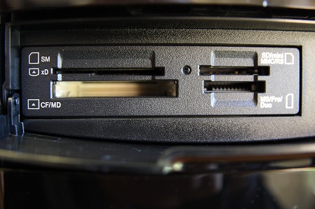 �J�[�h�X���b�g