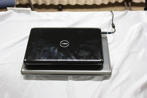 Inspiron 13z�Ɣ�r