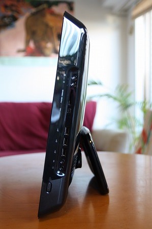 Inspiron One 19�E���ʕ�