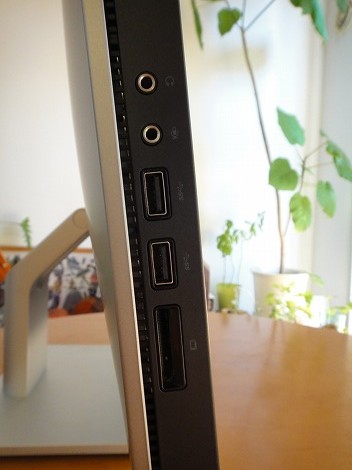 Inspiron One 2330 �����ʕ�