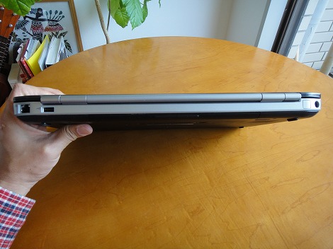 Latitude E5520���r���[