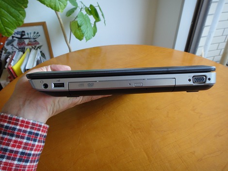 Latitude E5520���r���[