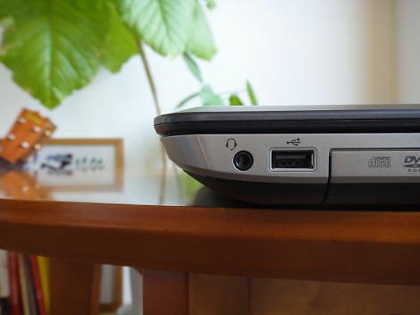 Latitude E5520���r���[