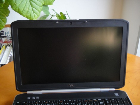 Latitude E5520�o���p�[