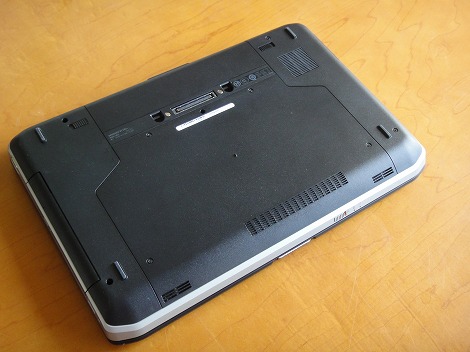 Latitude E5520���r���[