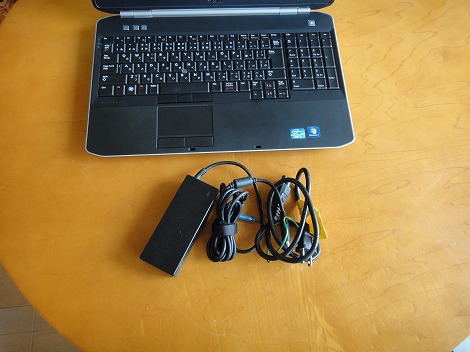 Latitude E5520���r���[