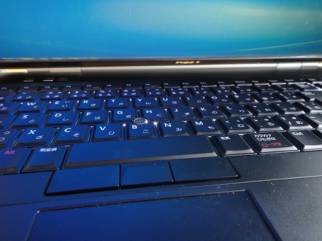 Latitude E5520 �o�b�N���C�g