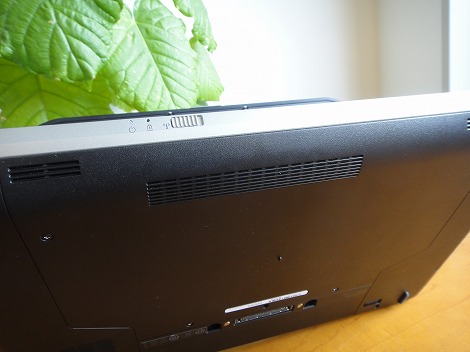 Latitude E5520�X�s�[�J�[