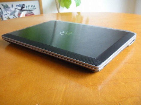 �t���b�g�ȃf�U�C��