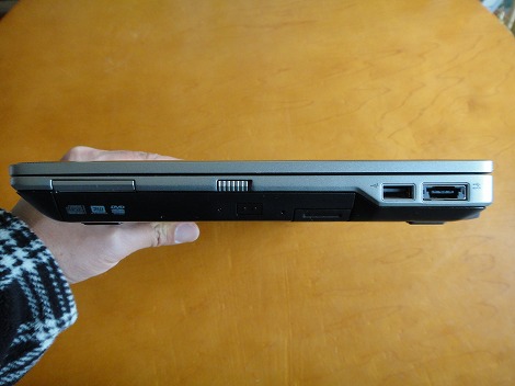 Latitude E6320���r���[