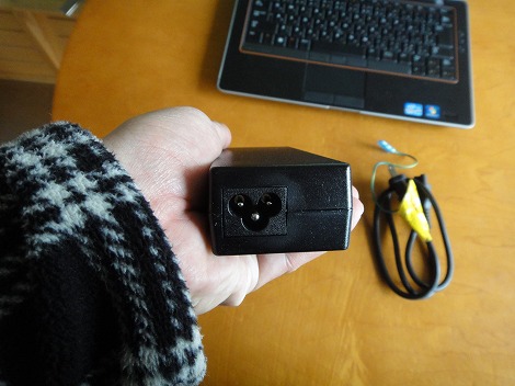 E6320 AC�A�_�v�^