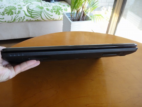 Inspiron 15R�O�ʕ�