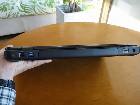 Inspiron 15R�w�ʕ�