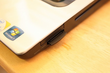 �J�[�h���[�_�[