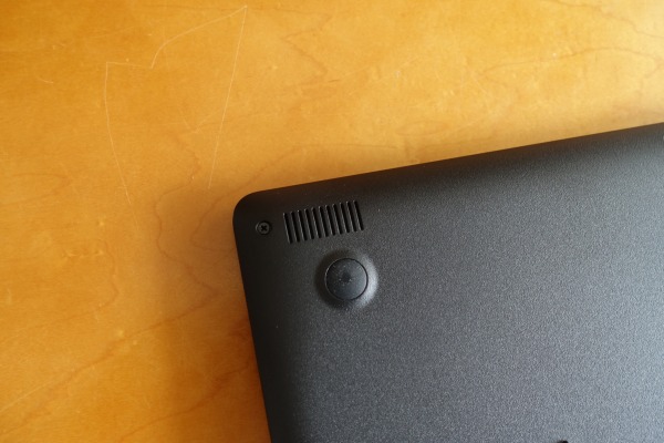 Vostro 14 3000�̃X�s�[�J�[