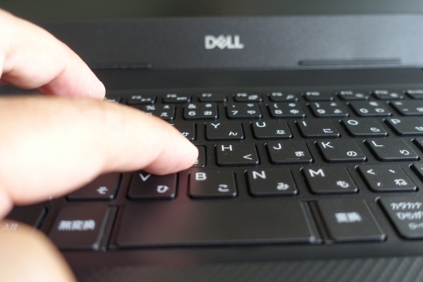 Vostro 14 3000�̃L�[�X�g���[�N