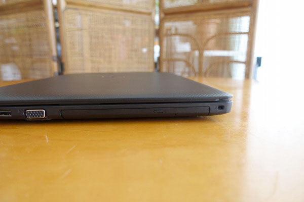 Vostro 15 3000(3581)�̌��w�h���C�u