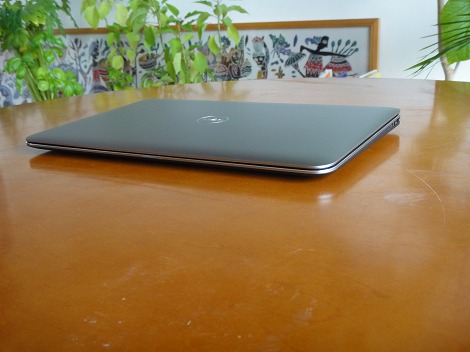 XPS 13���r���[