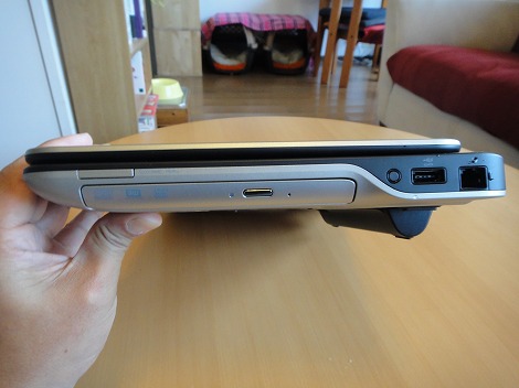 XPS 14�E���ʕ�