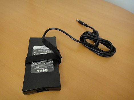 XPS 15 AC�A�_�v�^