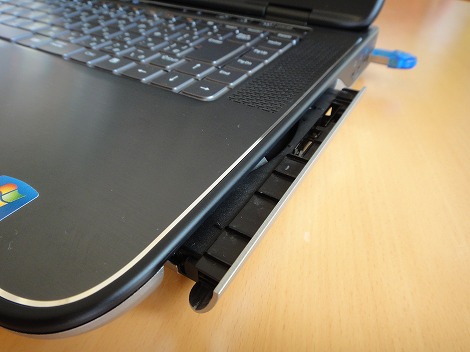 XPS 15���w�h���C�u