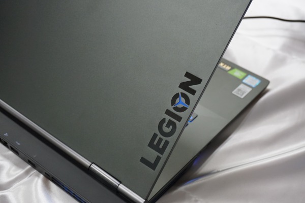 ���m�{ Legion Y740(17)�̃��S