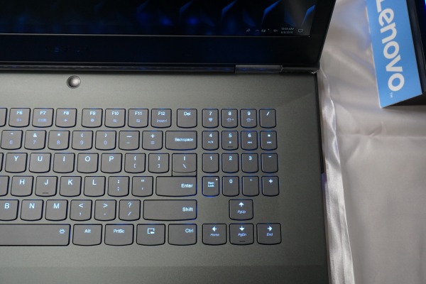 ���m�{ Legion Y740(17)�̓e���L�[�𓋍�