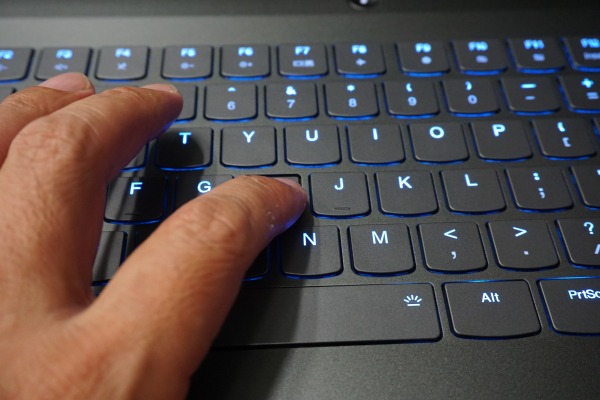 �L�[�X�g���[�N