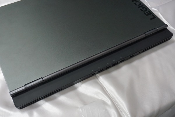 ���m�{ Legion Y740(17)�ł̓q���W����������Ă���