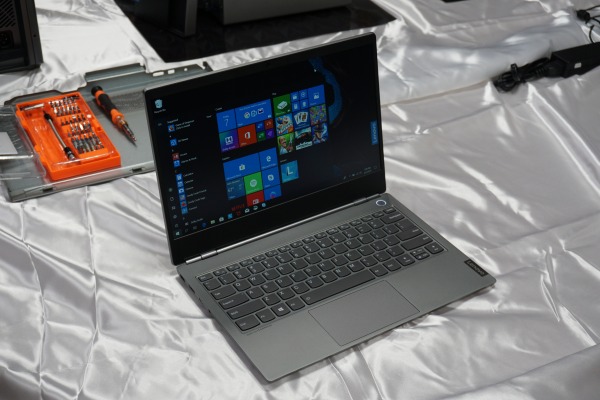 ���m�{ Legion