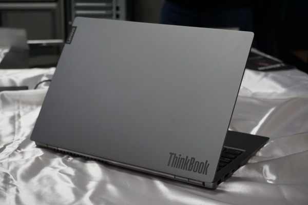 ���m�{ Legion