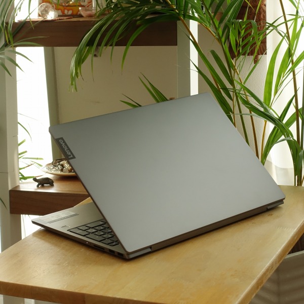 ���m�{ Ideapad S540(15) ���r���[