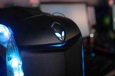 Alienware Aurora�J���[