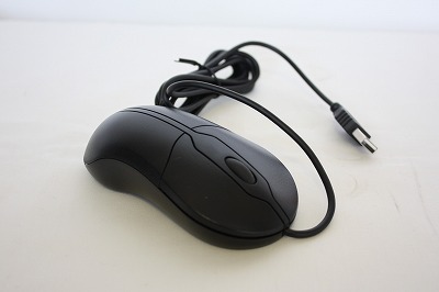 Inspiron 545�I�v�e�B�J���}�E�X (�u���b�N) 