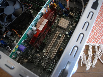 Inspiron 545 PCI�X���b�g