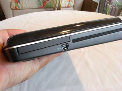 ExpressCard�J�[�h�X���b�g 