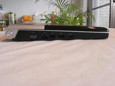 Studio XPS 13�����ʕ�