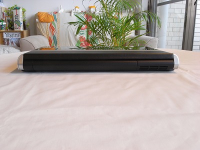 Studio XPS 13�w�ʕ�