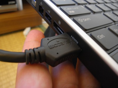 Studio XPS 13 HDMI�[�q