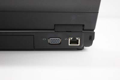 Vostro 1320 VGA �r�f�I�R�l�N�^�ƃl�b�g���[�N�R�l�N�^